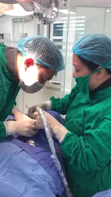 TS.BS Laurent Trâm cấy Ghép Implant Tại Phòng VIP Nha Khoa Paris 39 Quang Trung, Hà Nội