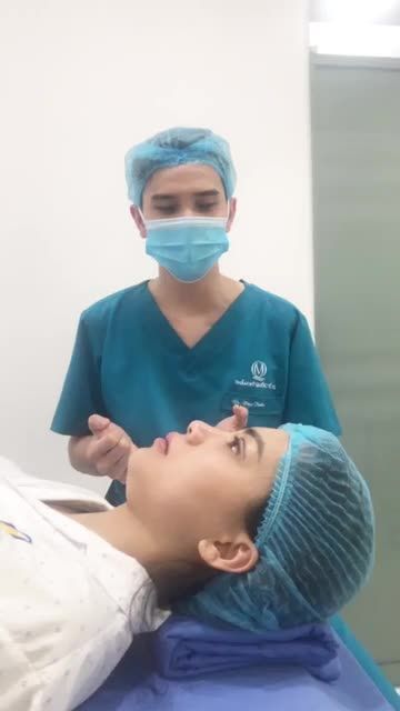 Combo mí BaBy West 9D  tạo hình môi  tiêm botox thon gọn hàm vừa mới thực hiện xong của Dr Vũ Quang.