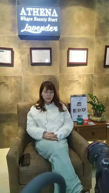 Phỏng vấn khách hàng đã tháo mắc cài tại Nha khoa Quốc tế Athena