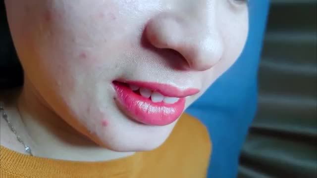Cận cảnh màu môi ngay sau khi phun màu đẹp tự nhiên, trẻ trung, không đau ít sưng