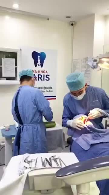 CẤY GHÉP 01 TRỤ IMPLANT HÀN QUỐC TẠI NHA KHOA PARIS 97 CỘNG HÒA, TP HCM