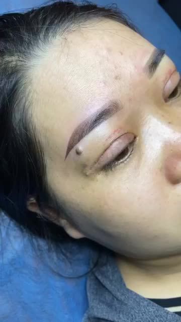 Phun mày tạo nét sang cho đôi mắt tóa sáng bằng kỹ thuật ít sưng, không đau tại Dr.Hải Lê