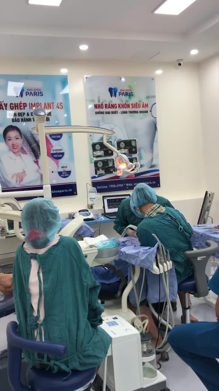 CẤY GHÉP 5 TRỤ IMPLANT TẠI NHA KHOA PARIS 87 NGUYỄN THÁI HỌC, TP HCM