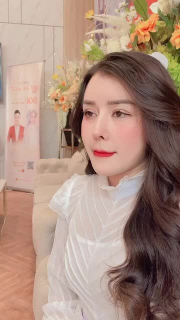 Dáng mũi 1 năm của nàng Streamer 9X