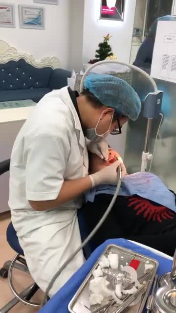 BỌC 20 RĂNG SỨ EMAX TẠI NHA KHOA PARIS 12, THÁI THỊNH, HN
