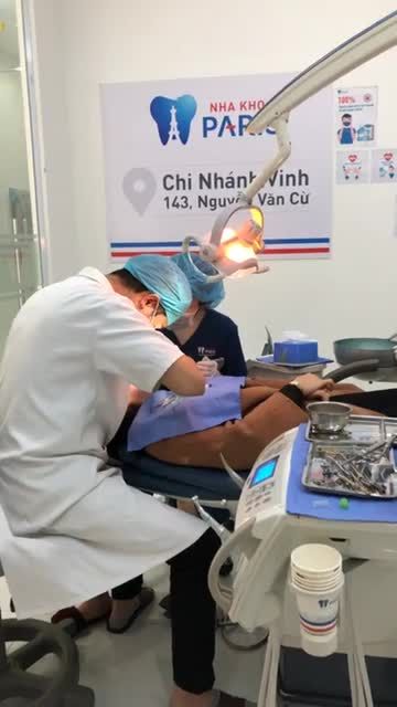 KHÁCH HÀNG TÁI KHÁM SAU NGÀY CẤY GHÉP IMPLANT TẠI NHA KHOA PARIS VINH