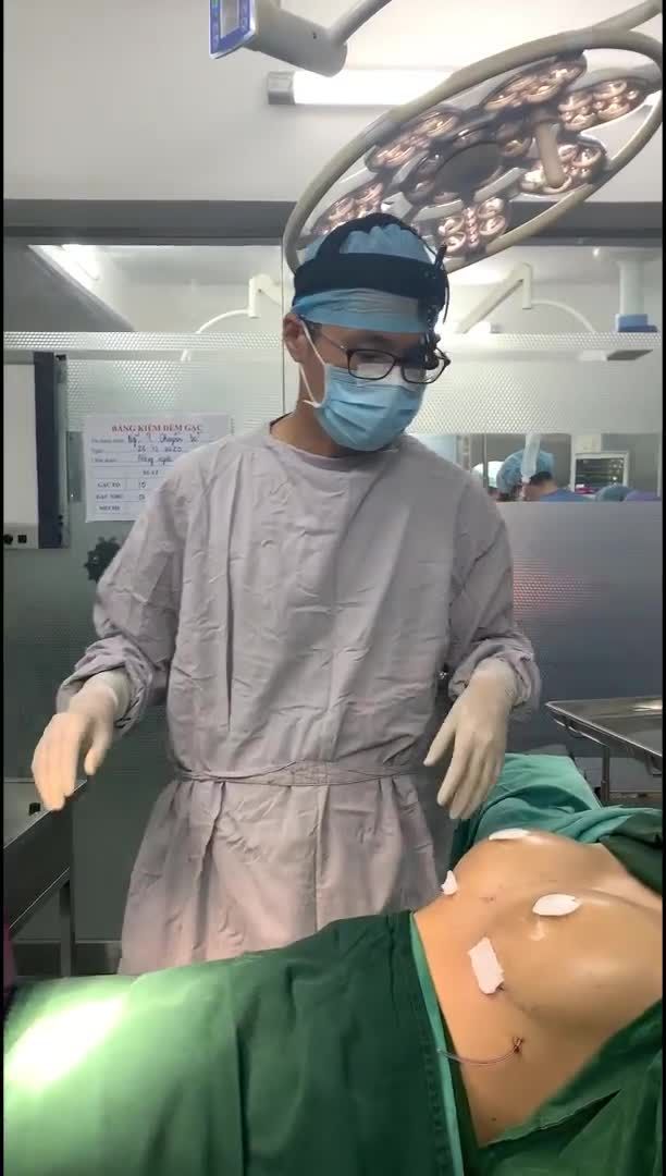 THS.BS NGUYỄN HỮU TÙNG CHIA SẺ BÍ QUYẾT NÂNG NGỰC ĐẸP  AN TOÀN