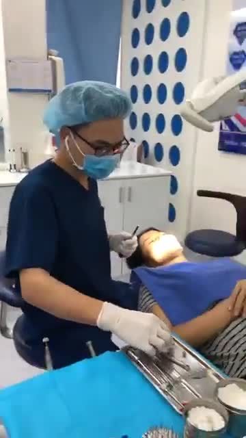PHỤC HÌNH SỨ TRÊN IMPLANT TẠI PARIS 179C ĐƯỜNG 3/2