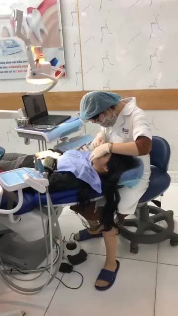 THÁO MẮC CÀI SỨ CHO KHÁCH HÀNG KẾT THÚC LIỆU TRÌNH