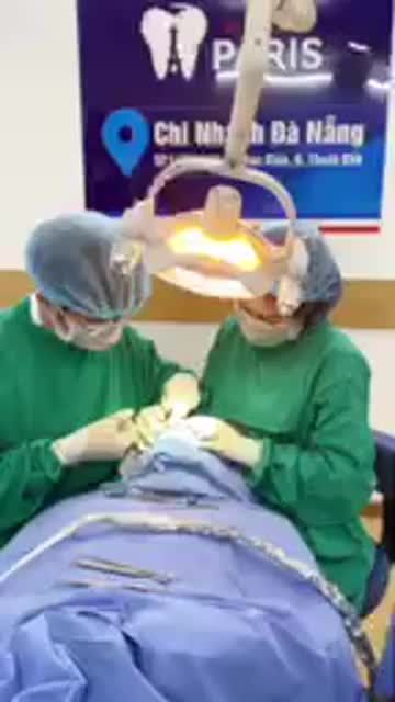 BS. PHAN TIẾN HOÀI CẤY GHÉP IMPLANT
