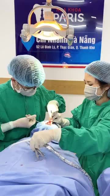 CẤY GHÉP 2 TRỤ IMPLANT STRAUMANN ACTIVE TẠI NHA KHOA PARIS ĐÀ NẴNG