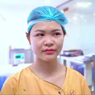 Môi quá dày trông không tự nhiên? Khắc phục như thế nào?