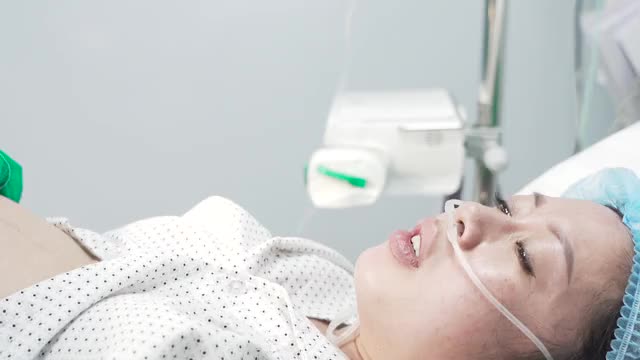 Bí quyết giúp mẹ cải thiện tình trạng tê tay khi mang thai