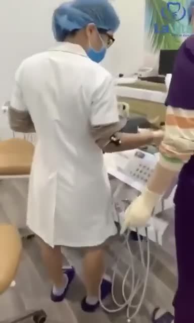Cận cảnh 2 ca nhổ răng 8 được thực hiện cùng một lúc tại Nha khoa Lavita
