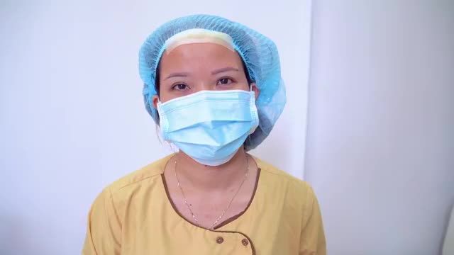 Chỉ đúng 30 phút khách hàng sở hữu đôi mắt đẹp vô cùng tự nhiên với tiểu phẫu Nâng cung mày khắc phục hoàn toàn mắt da chùng sụp mí