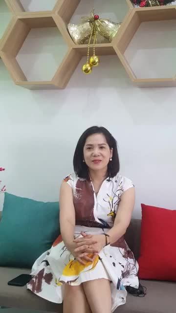 Chị Thảo đến với Nha khoa Gia Đình trong tình răng bị ố vàng