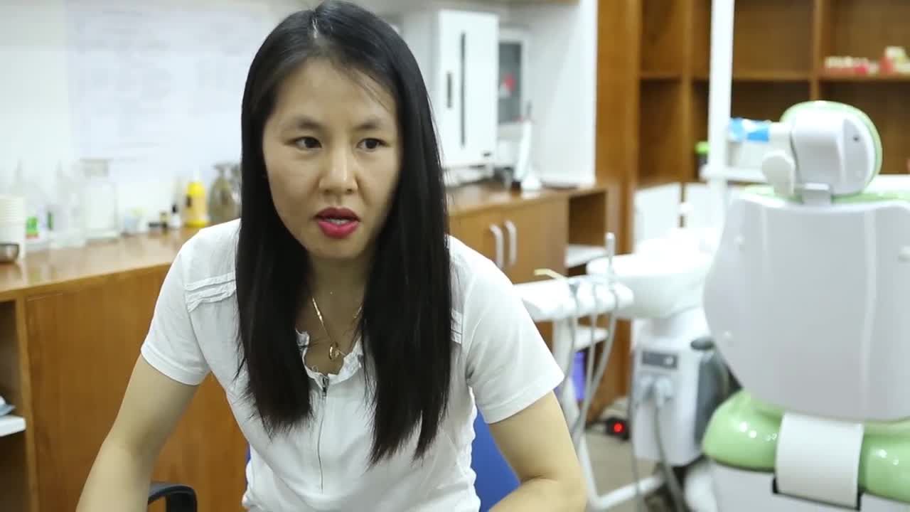 ĐẦU TUẦN TRÒ CHUYỆN CÙNG CHỊ KHÁCH SAU KHI THẨM MỸ RĂNG SỨ