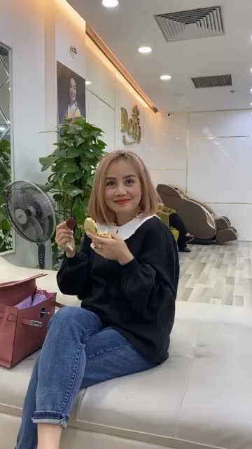 DIỄN VIÊN HOÀNG YẾN ĐẾN DELIA THẨM MỸ RĂNG SỨ ĐỂ LẤY LẠI THANH XUÂN