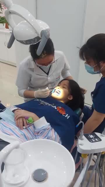 GẮN MẮC CÀI SỨ CHO KHÁCH HÀNG 14 TUỔI