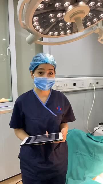 Kết quả sau hơn 3h thực hiện combo nâng vòng 1 và hút mỡ tạo hình vòng 2 cho chị khách thay đổi ra sao?