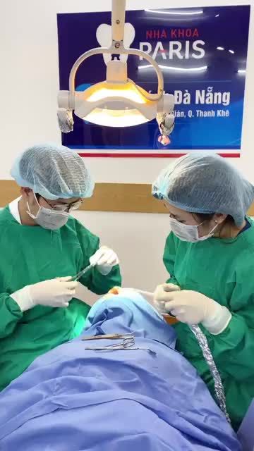 KH đến để cấy ghép 1 trụ Implant, thời gian diễn ra chỉ mất khoảng 15 phút