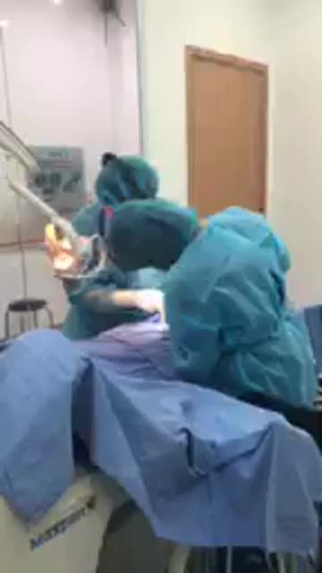 KH đến từ thành phố Vinh tin tưởng sử dụng dịch vụ trụ Implant Dentium Hàn Quốc