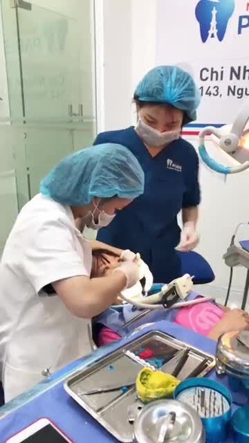 KH đến từ Tp Vinh tin tưởng sử dụng khay trong Invisalign!!