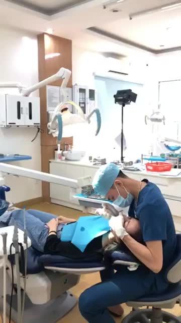 Kh Quỳnh Như thực hiện liệu trình nhổ răng Chỉnh Nha tại nha khoa paris 97 Cộng Hoà P4 Tân Bình