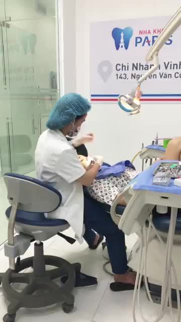 Khách hàng đến từ TX Cửa Lò sử dụng dịch vụ dán Veneer tại 143 Nguyễn Văn Cừ