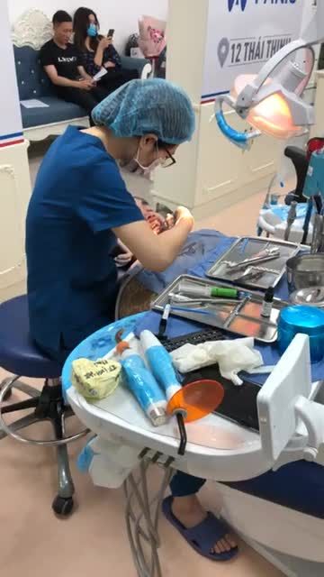 KHÁCH HÀNG TRỊNH VĂN HẠNH gắn Mắc cài kim loại thường tại nha khoa paris 12 Thái Thịnh