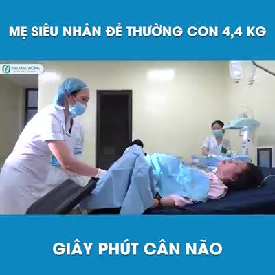Mẹ siêu nhân đẻ thường con 4,4kg