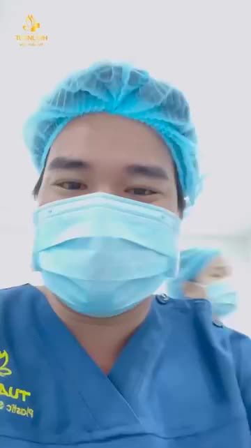 Một case nâng mũi sửa lại đang chờ chuẩn bị phẫu thuật: