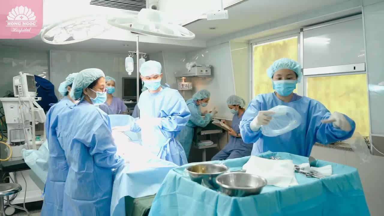 NHẸ NHÀNG VƯỢT CẠN ĐÓN CON YÊU CHÀO ĐỜI