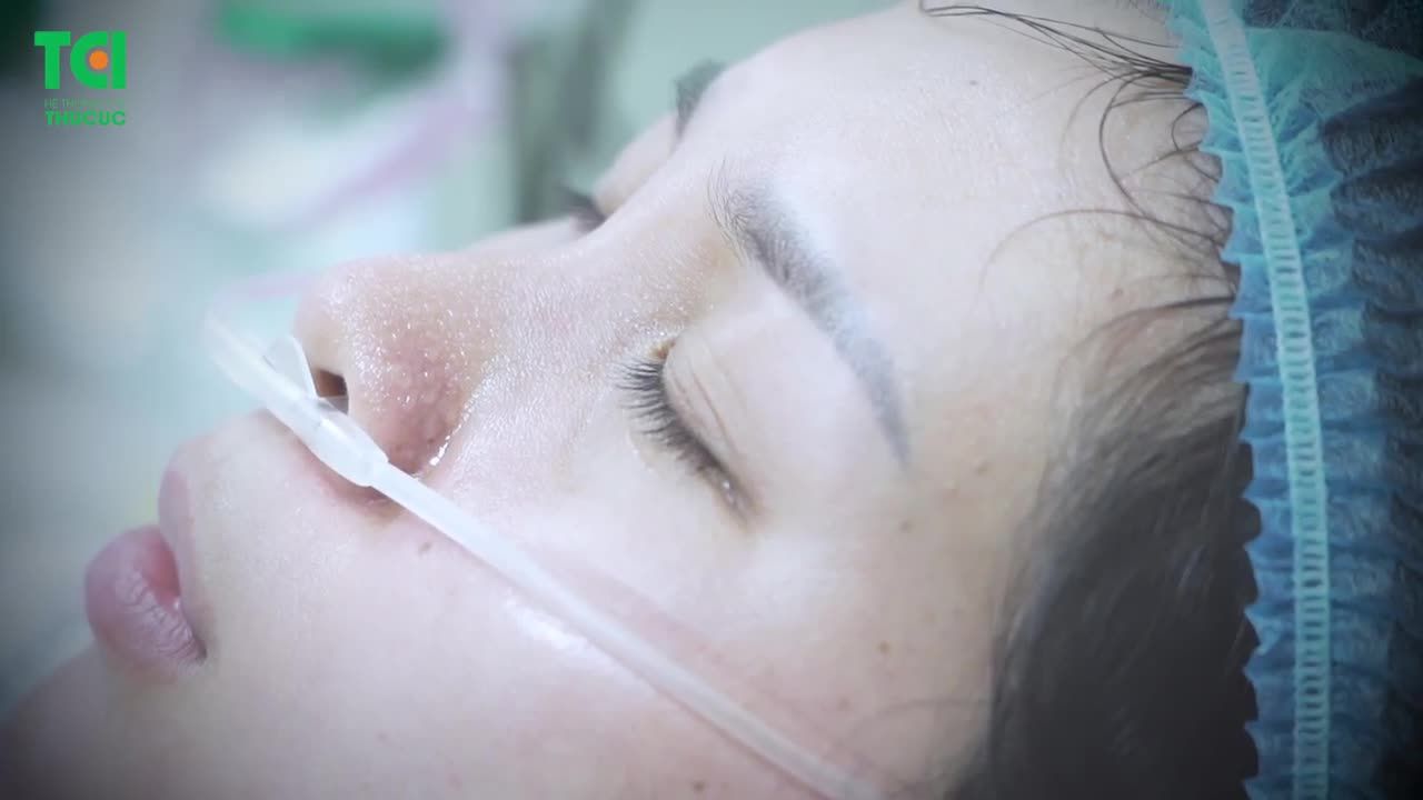 VỪA ĐAU ĐẺ THƯỜNG VỪA ĐAU ĐẺ MỔ,