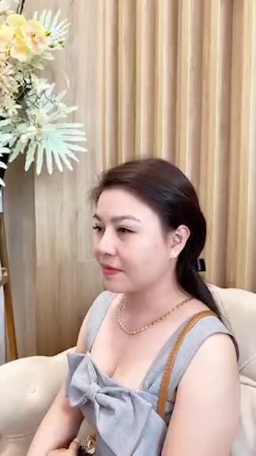 "Biết đẹp vậy thì chị đi làm mũi sớm hơn rồi..."
