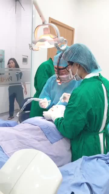 Cắm 02 trụ implant Dio Hàn Quốc cho khách hàng tại Vinh