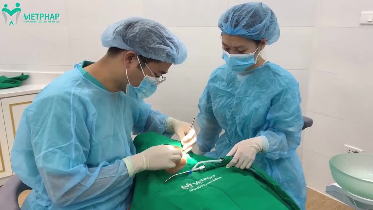 CẦN LÀM GÌ SAU KHI MẤT RĂNG