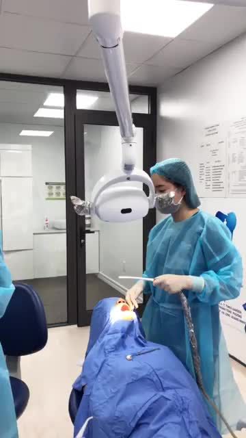 Cấy 01 trụ Dentium Hàn Quốc cho khách hàng tại Quảng Ninh