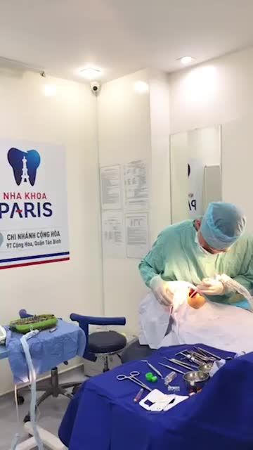 Cấy ghép implant cho khách hàng tại Nha khoa Paris Cộng Hòa
