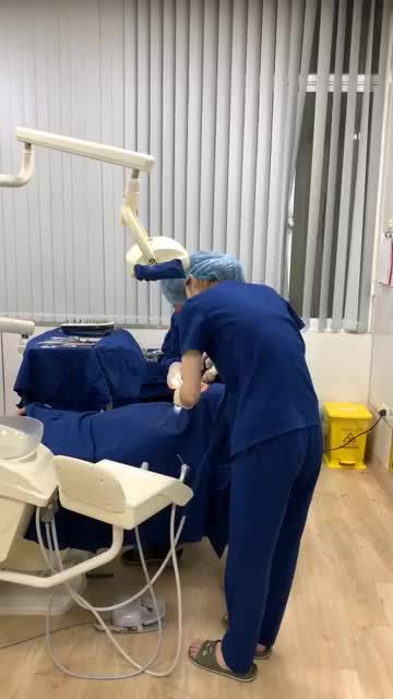 Đây là một ca phẫu thuật implant phức tạp do chính ThS - BS Phạm Hùng Sơn thực hiện.