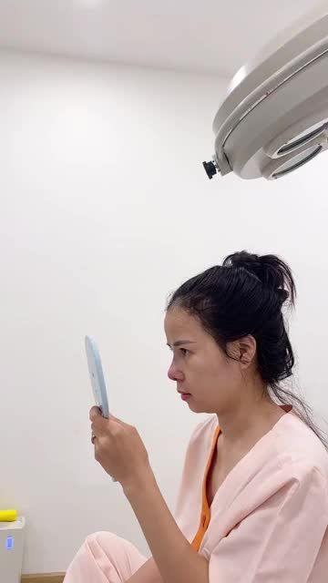 KHÁC HOÀN TOÀN SAU NÂNG MŨI CẤU TRÚC SỤN SURGIFORM