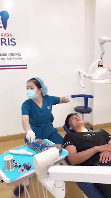 Khách hàng chỉnh nha tại cơ sở Cộng Hòa