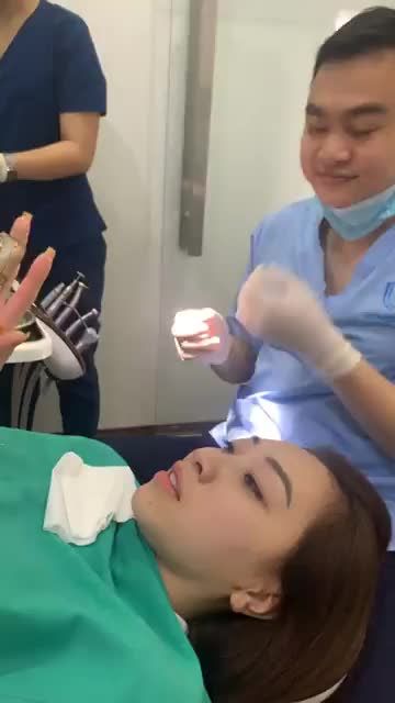 Một ca lăp răng hoàn hảo tai shinbi ngày  chủ nhật