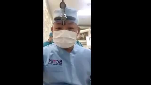 TS.BS Trịnh Đức Mậu Cấy ghép Implant phục hình răng mất cho khách hàng.