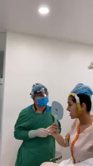 Ca mũi cấu trúc sụn tai + surgiform