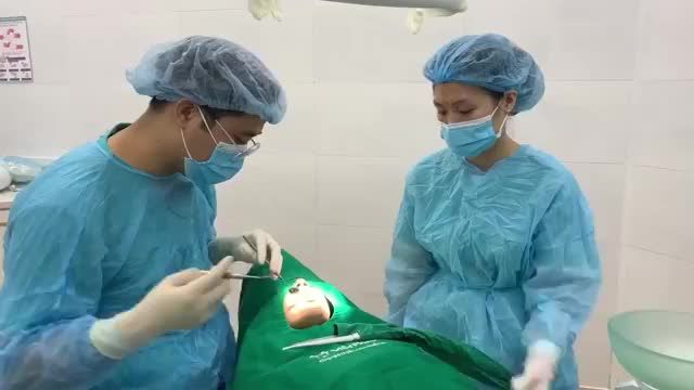 Cận cảnh ca cấy ghép Implant cho nữ khách hàng đến từ Bắc Ninh