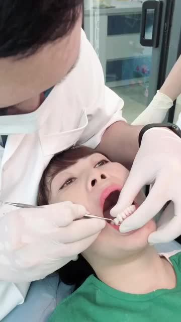 CASE LẮP 18 RĂNG SỨ CAO CẤP CHO VỊ KHÁCH HÀNG XINH ĐẸP