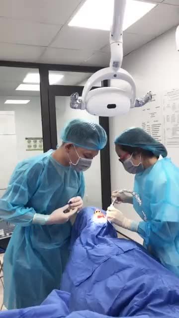 Cấy ghép 01 trụ implant cho khách hàng tại Quảng Ninh