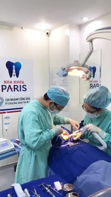 Cấy ghép implant cho khách hàng tại TP HCM