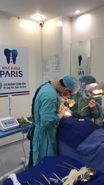 Cấy ghép implant cho khách hàng Văn Kiên